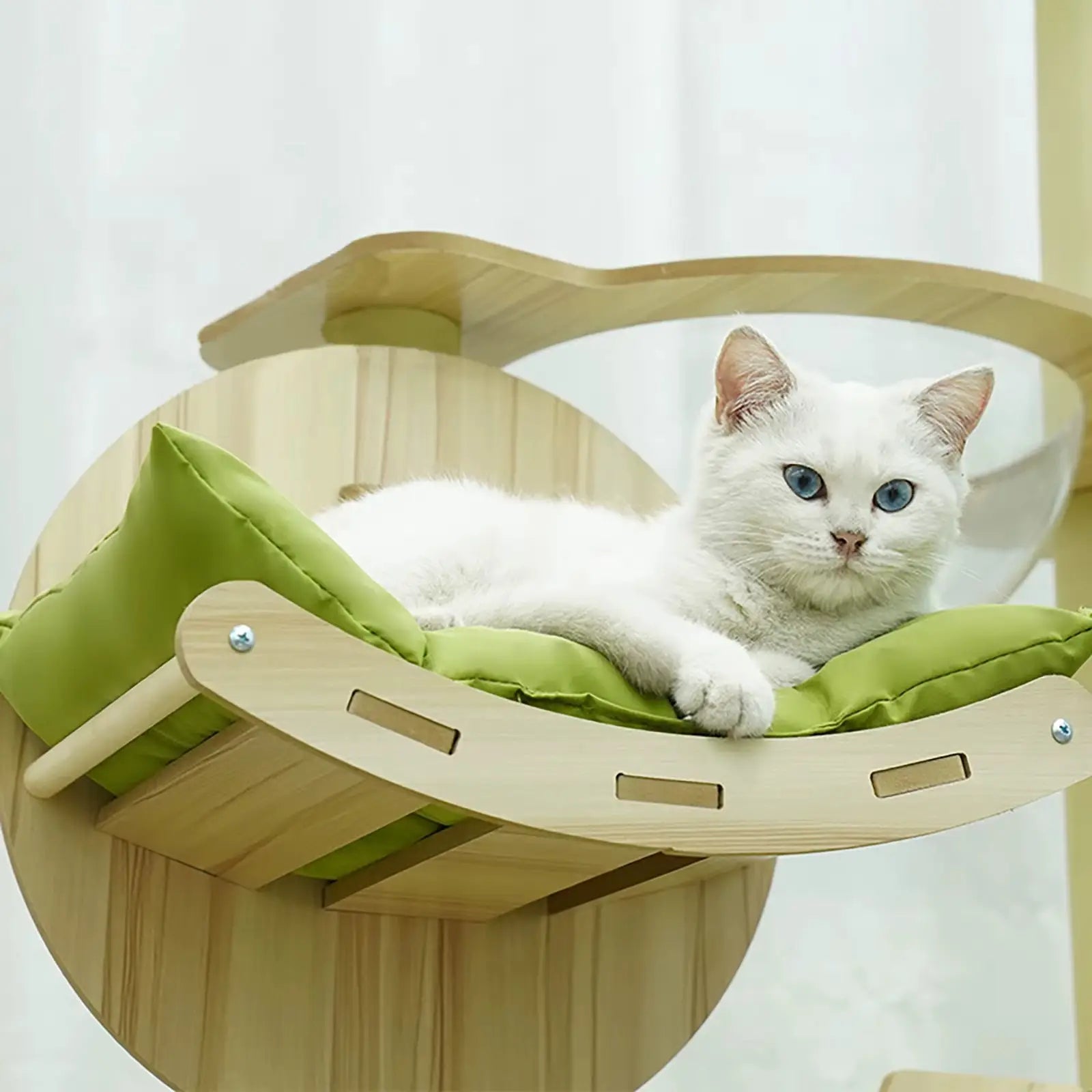 CosmoLuxe – L’arbre à chat en bois design aux airs de station spatiale 140 cm