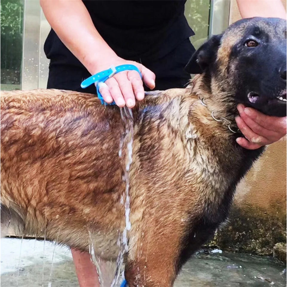 BROSSE DE DOUCHE 2 EN 1 POUR ANIMAUX – LAVAGE, MASSAGE & TOILETTAGE FACILITÉ