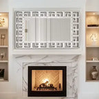 Grand miroir mural décoratif argent à cadre géométrique biseauté