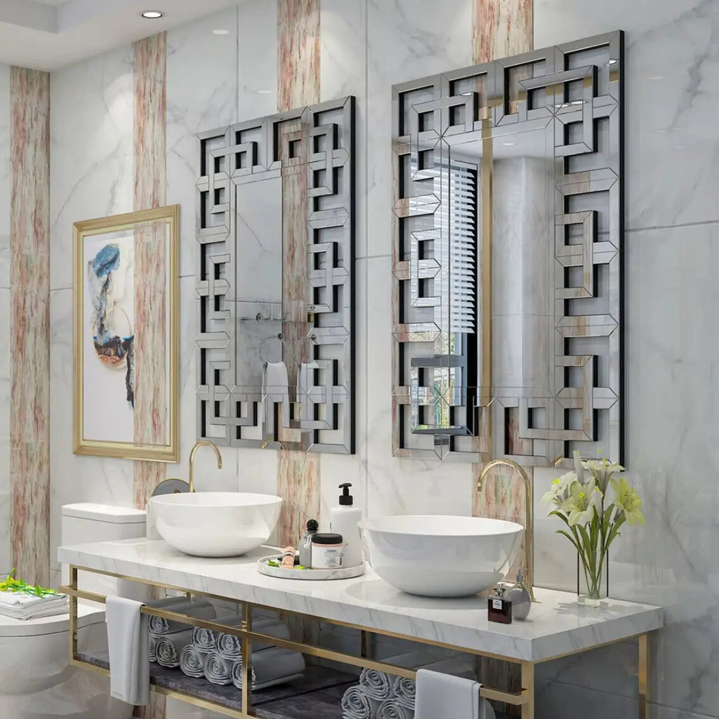 Grand miroir mural décoratif argent à cadre géométrique biseauté