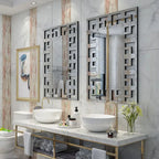 Grand miroir mural décoratif argent à cadre géométrique biseauté