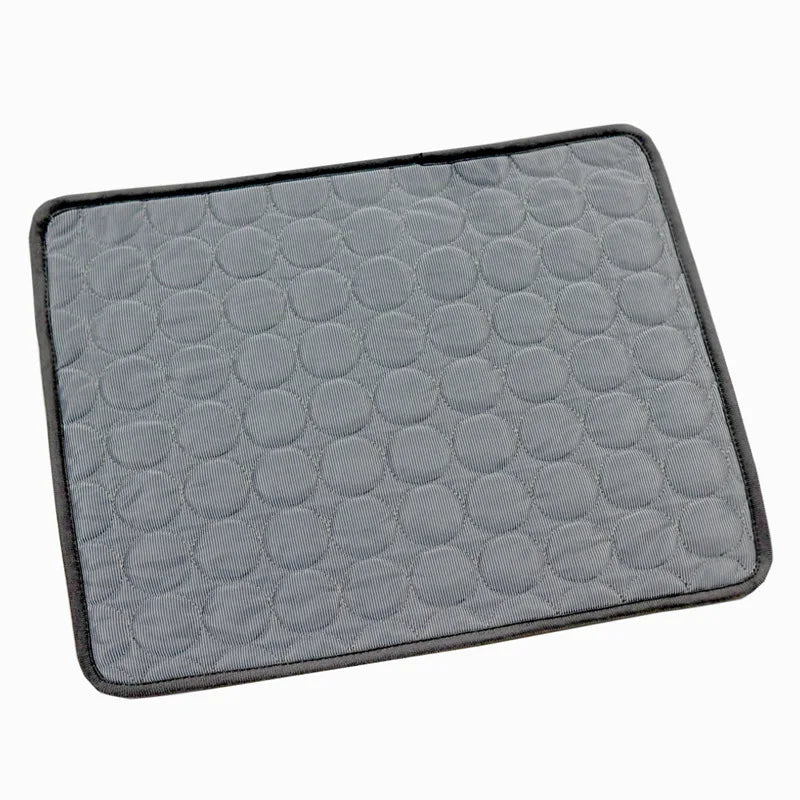 TAPIS RAFRAÎCHISSANT POUR CHIEN & CHAT – FRAÎCHEUR INSTANTANÉE EN ÉTÉ