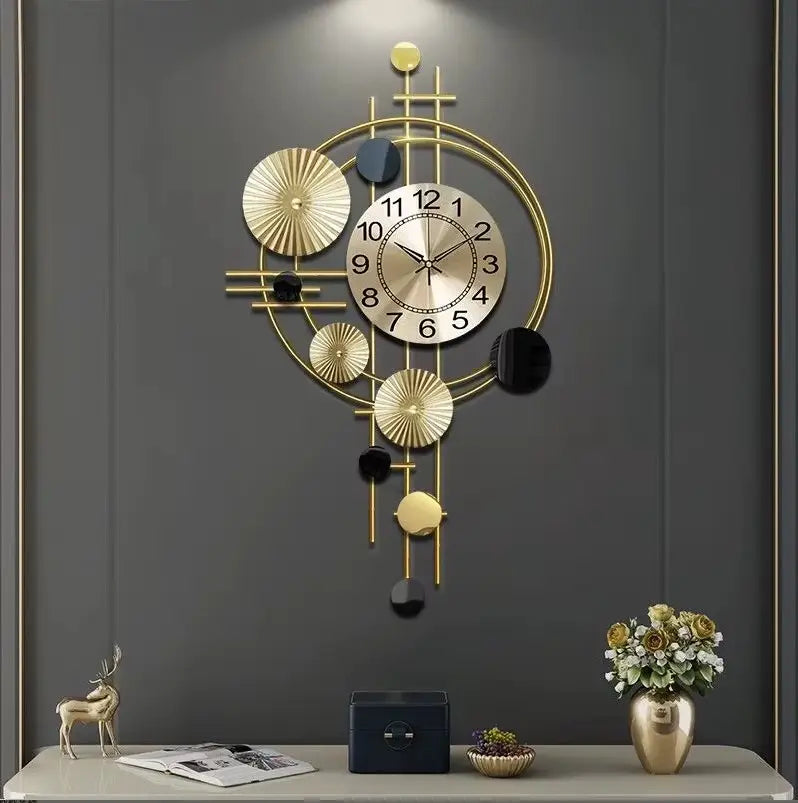 Horloge murale artistique dorée et noire design géométrique luxe 78 cm