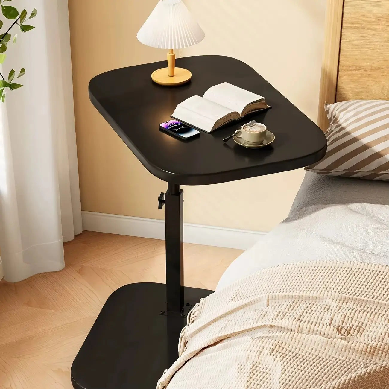 Table d’appoint relevable en C moderne et multifonction